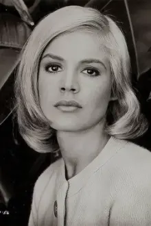 Sandra Dee como: Mara Bocock