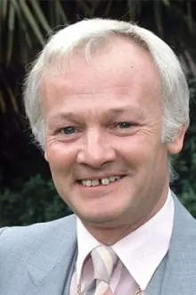 John Inman como: Mr. Wilberforce Clayborne Humphries