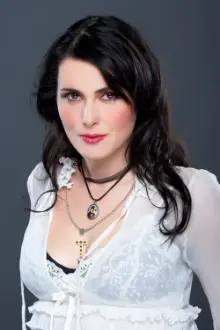 Sharon den Adel como: Ela mesma