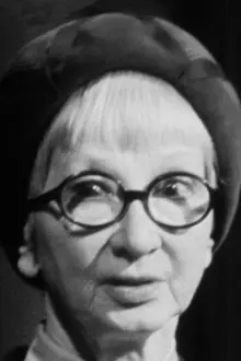 Rosamund Greenwood como: Granny White