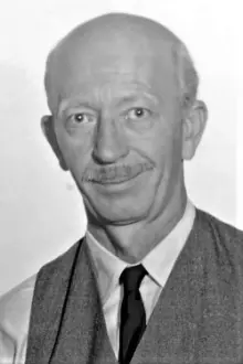 Frank Cady como: Sam Drucker