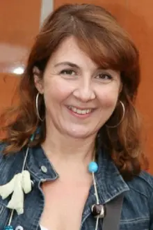 Nathalie Corré como: Tara