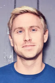 Russell Howard como: Self - Presenter