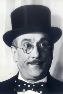 Peppino De Filippo como: Peppino Percuoco