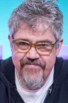 Phill Jupitus como: 