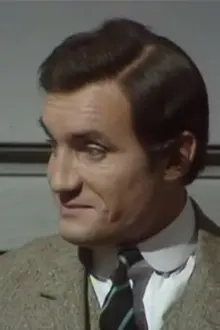 Anthony Ainley como: Clive Hawksworth