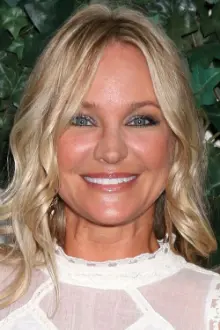 Sharon Case como: Vanessa