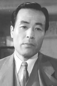 Eitarō Ozawa como: Yang Kuo-chung