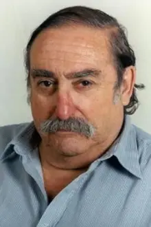 Alfred Lucchetti como: Gonzalo