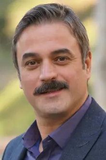 Ufuk Özkan como: Hakan