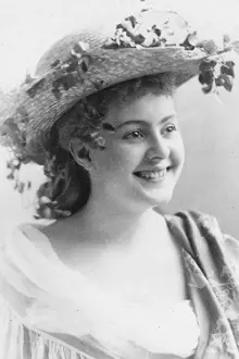 Cissy Fitzgerald como: Pearl Courthope