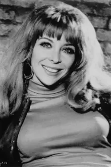 Angelique Pettyjohn como: Susan Rome