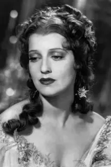 Jeanette MacDonald como: Marcia Mornay