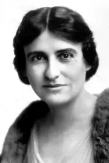 Florence Auer como: Lisette