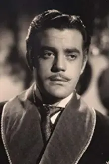 Eduardo Fajardo como: Don Fernando