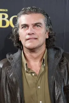 Luis Fernando Alvés como: Mario