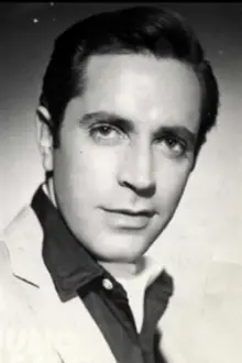 Julio Alemán como: Ricardo Hernández