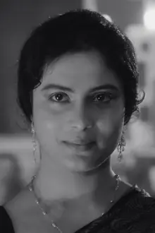 Sumita Sanyal como: Lata