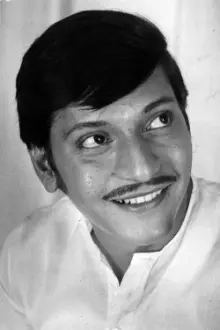 Amol Palekar como: Arun Pradeep