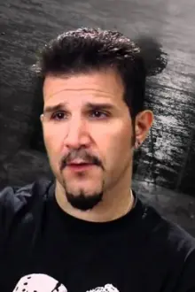 Charlie Benante como: 