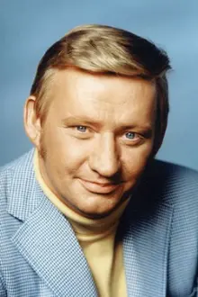 Dave Madden como: Stanley