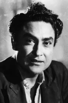 Ashok Kumar como: Verma