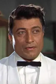 Kamal Kapoor como: Motilal Sippy