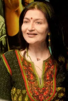 Sarika como: Juhi Sinha / Juhi V. Gupta
