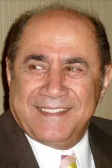 Parviz Sayyad como: Mozaffar