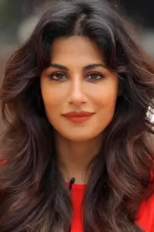 Chitrangda Singh como: Tanya Sharma