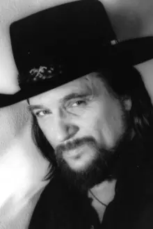 Waylon Jennings como: Ele mesmo