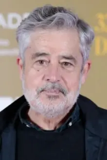 Carlos Iglesias como: Abuelo Agustín