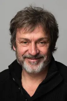 Michel Voïta como: Elias