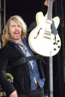 Tommy Shaw como: Jonathan Chance