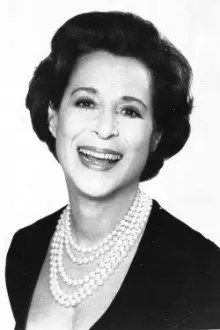 Kitty Carlisle como: Rosa