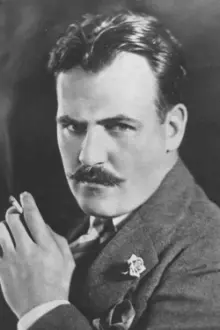 Walter McGrail como: Ralph Gordon