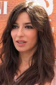 Sabrina Impacciatore como: Giulianella