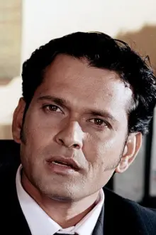Sameer Dharmadhikari como: Rahul