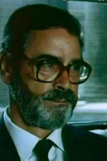 Sergio Rossi como: Professor Duval