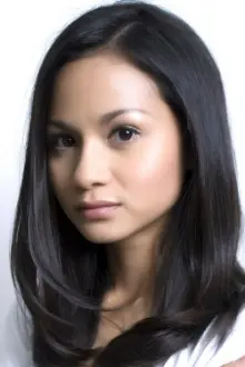 Sharifah Amani como: Jijie