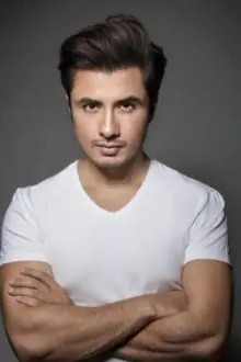 Ali Zafar como: Tutu