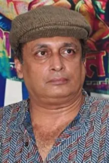 Piyush Mishra como: Balli