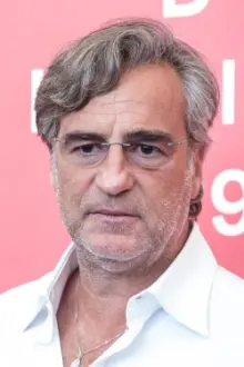 Max Tortora como: Vittorio Zaccardi