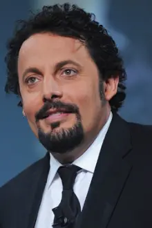 Enrico Brignano como: Marcello Santilli