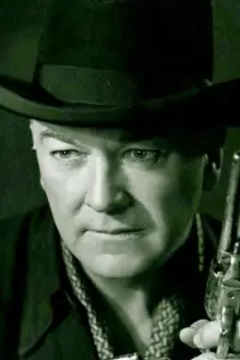 William Boyd como: Hopalong Cassidy