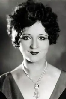 Julia Faye como: Anne Broderick