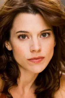 Elizabeth Roberts como: Bailey