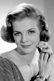Marjorie Lord como: Babs Middleton (archive footage)