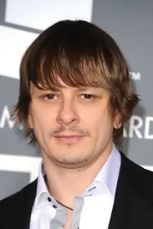 Ray Luzier como: 