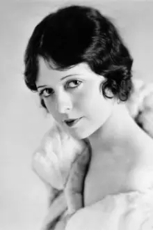 June Marlowe como: Helen